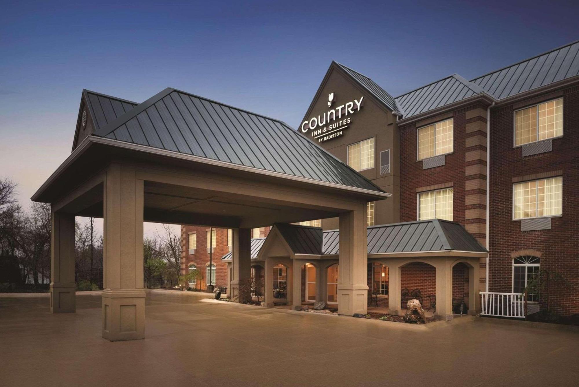 Country Inn & Suites By Radisson, Valparaiso, In Esterno foto